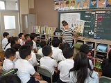 読み聞かせの画像