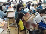 全校ペア読書の画像