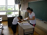 通知表の配付と夏休みの準備の画像