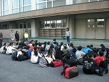 修学旅行に出発の画像