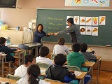 外国語活動の授業の画像