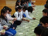 3年生お茶の作法の画像