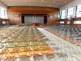 卒業式会場準備の画像
