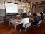 学校視察の画像
