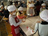 てん茶ご飯のおにぎり作りの画像