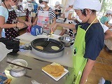 1学期お疲れさま会まきまきクレープ作りの画像