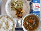 栄養教諭の給食指導の画像