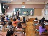 外国語活動の授業の画像