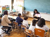 読み聞かせの画像