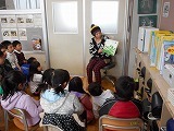 読み聞かせと読書の画像