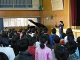 全校朝会の画像