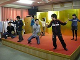 御殿万歳部の練習の画像