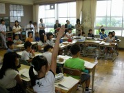 学校視察の画像