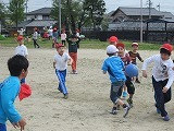 2・4年ペア遠足の画像