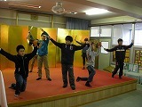 御殿万歳部の練習の画像