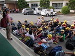林間学習出発式の画像