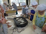 4年生の五平餅作りの画像