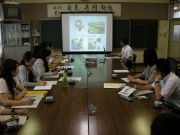学校視察の画像