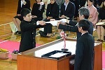 卒業証書授与式の画像
