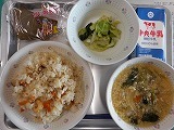 今日の給食の画像