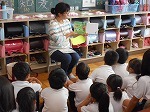 朝の読書、読み聞かせの画像