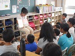 朝の読書、読み聞かせの画像