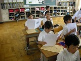 通知表の配付と夏休みの準備の画像
