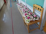 3年生の教室、廊下の画像