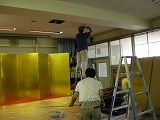 体育館ネット修理と扇風機設置工事の画像