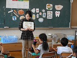 栄養教諭の給食指導の画像