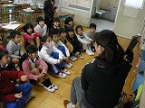 読み聞かせの画像