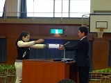 卒業記念品授与贈呈式・修了証授与式の画像
