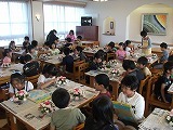 3年生花育活動の画像