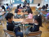 外国語活動の授業の画像