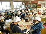 てん茶ご飯のおにぎり作りの画像