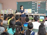 朝の読書、読み聞かせの画像