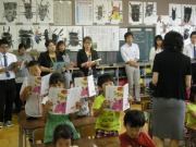 学校視察の画像