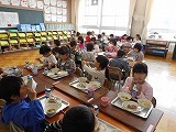 今日の給食の画像