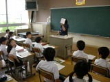 学校視察で来校の画像