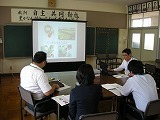 学校視察で来校の画像