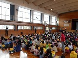 地震避難訓練・大災害時児童引き渡し訓練の画像
