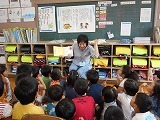 読み聞かせの画像