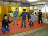 御殿万歳部の練習の画像